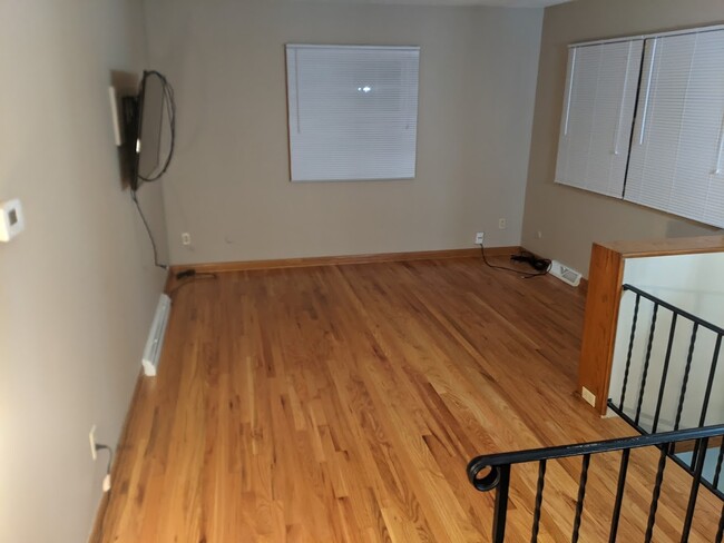 Living room - 436 W Caston Rd