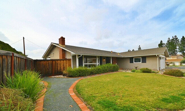 Building Photo - 5186 Brookside Ln