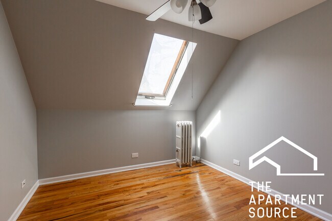 Foto del edificio - 2202 W Belmont Ave