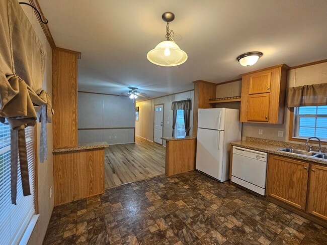 Building Photo - 3 Cedar Ln