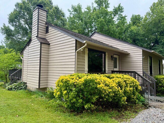 Foto del edificio - Adorable Recently Renovated 3 Bed 1.5 Bath...