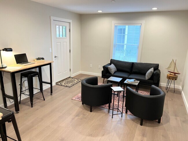 Building Photo - 177 Butternut St