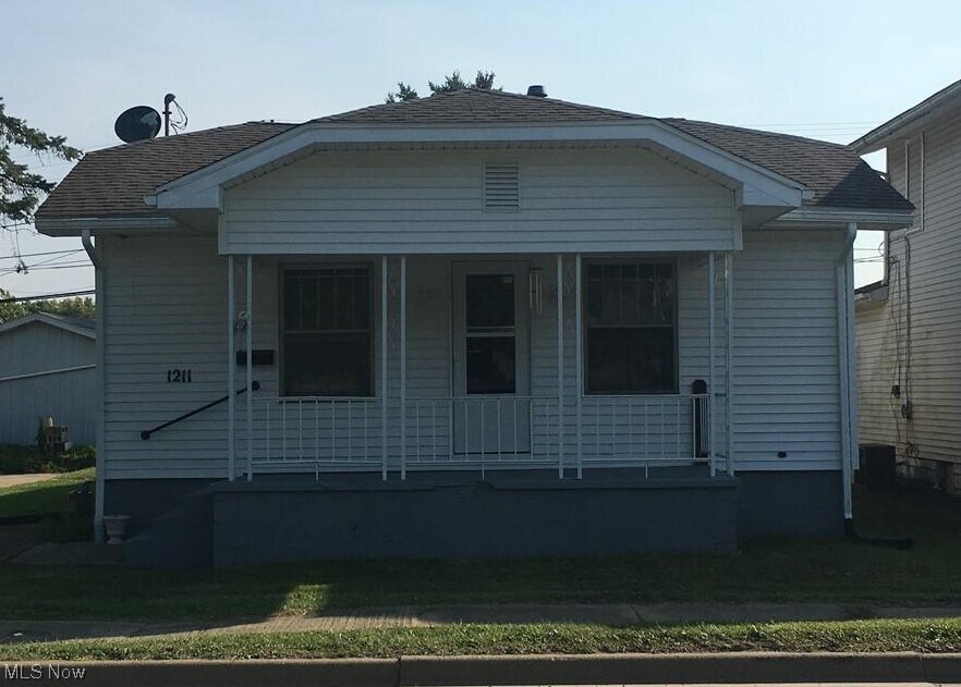 1211 Woodlawn Ave, Cambridge, OH 43725 House Rental in Cambridge, OH