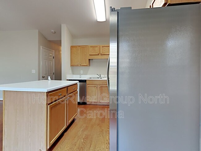 Foto del edificio - 145 Braeburn Dr