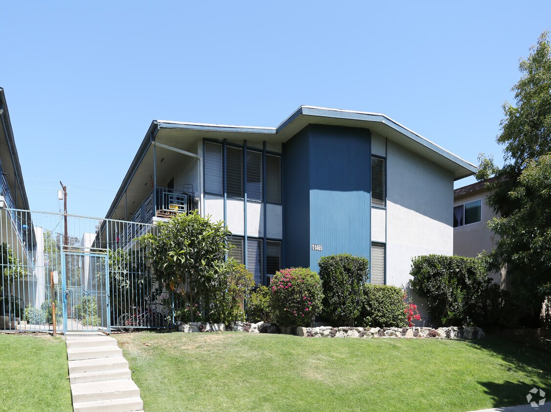 Foto principal - 11465 Venice Blvd