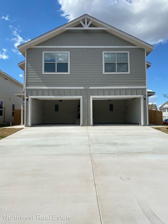 Building Photo - 3 br, 2.5 bath House - 10309 Lynwood Villa...