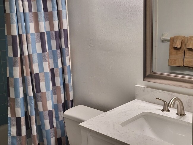 Building Photo - Great 2 bedroom 2 bathroom condo in DeLand...