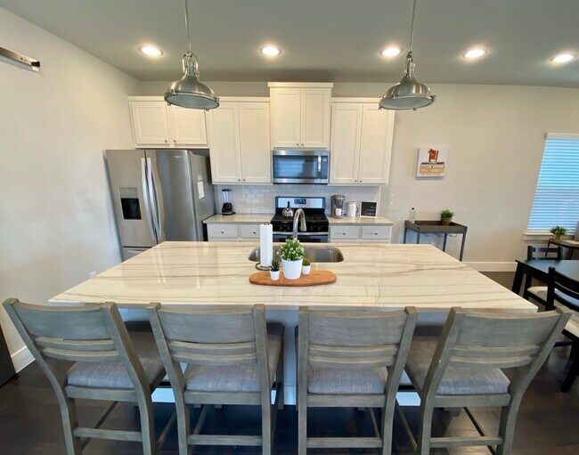 Foto del edificio - 509 Elmhurst Ave