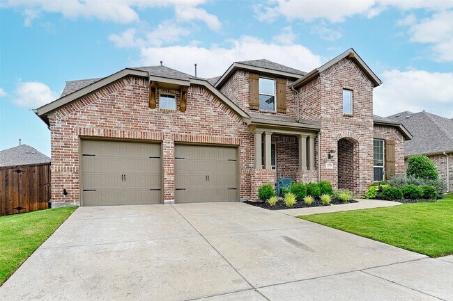 Building Photo - 3515 Washington Dr