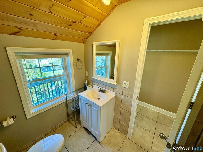 Foto del edificio - 114 Meadow Lark Ln