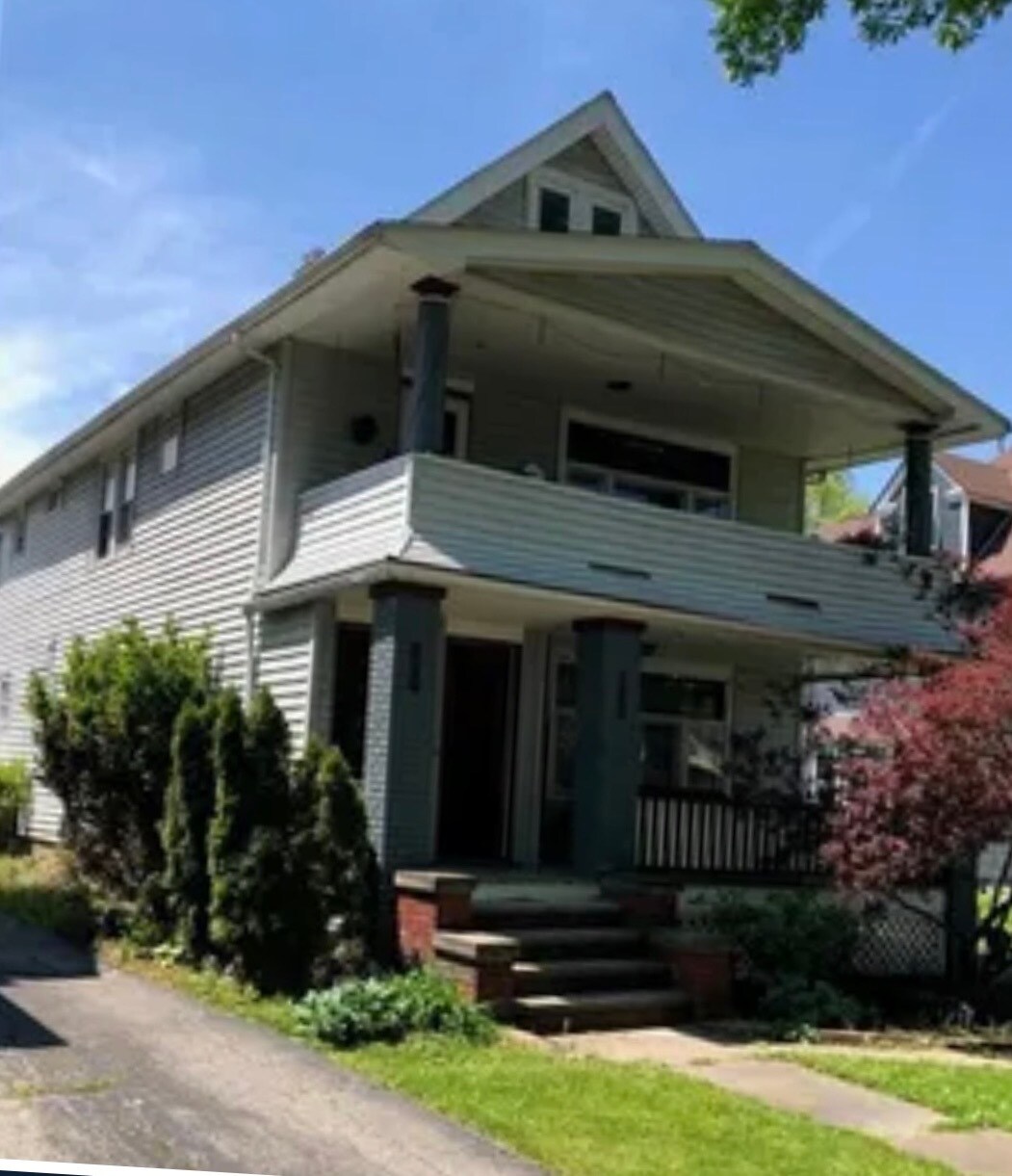 1626 Grace Ave Lakewood, OH 44107 – photo 1