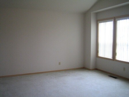 Building Photo - 116 Willow Circle, Pasco
