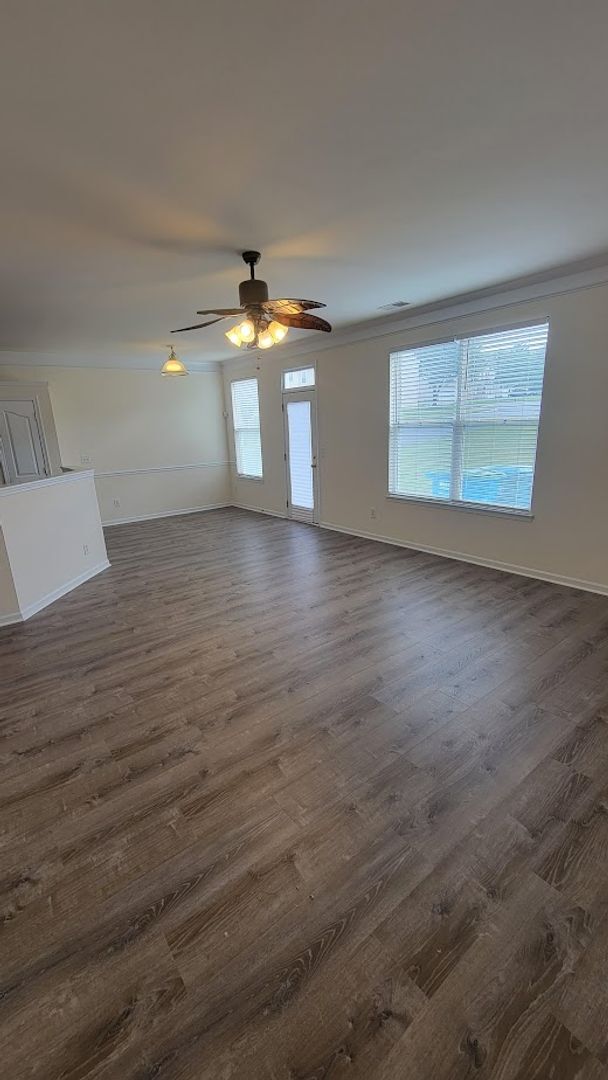Building Photo - Located in Cabarrus County 3BR/2.5 BA, Lof...