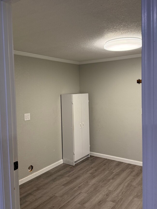 Building Photo - 4121 Willowoak Dr