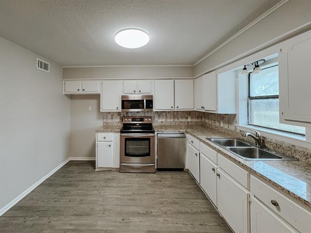 Building Photo - 102 Hullum Dr