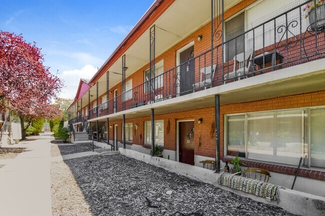 Foto del edificio - 1365 S Emery Street