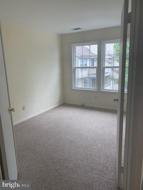 Building Photo - 303 Trinity Ct