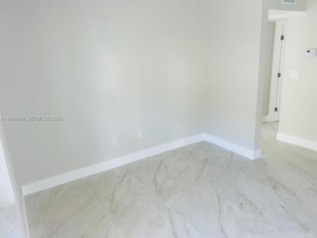 Foto del edificio - 932 NW 5th St