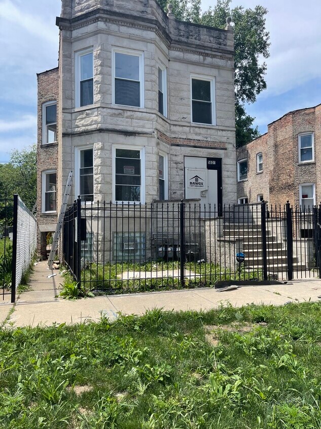 5630 S Throop St Unit B, Chicago, IL 60636 Condo for Rent in Chicago