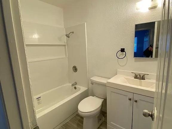 Building Photo - 3501 Gatewood Ln