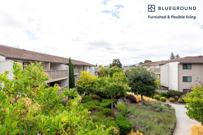 Foto del edificio - 766 Edgewater Blvd