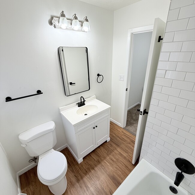 Building Photo - 235 Hamilton Ave