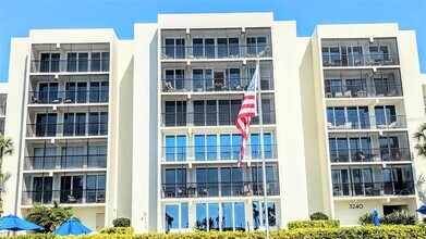 Building Photo - 3240 Gulf of Mexico Dr