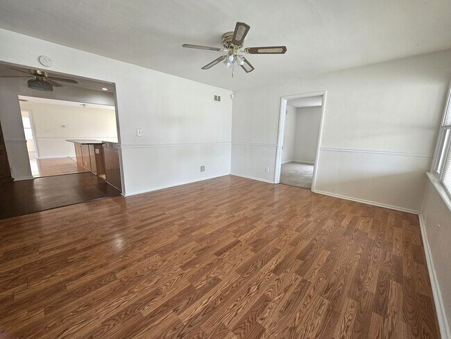 Building Photo - 1133 Leland Cir
