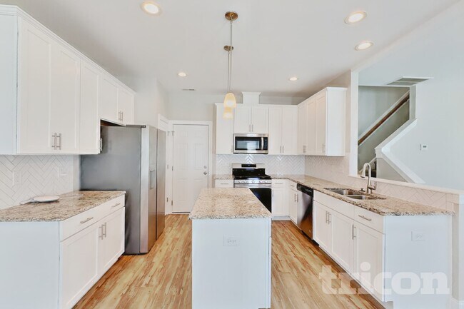 Foto del edificio - 834 Lakemont Dr