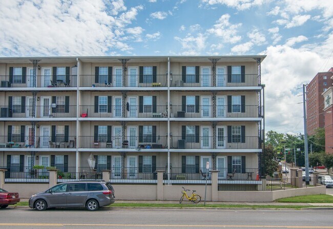 Building - 2325 Elliston Pl