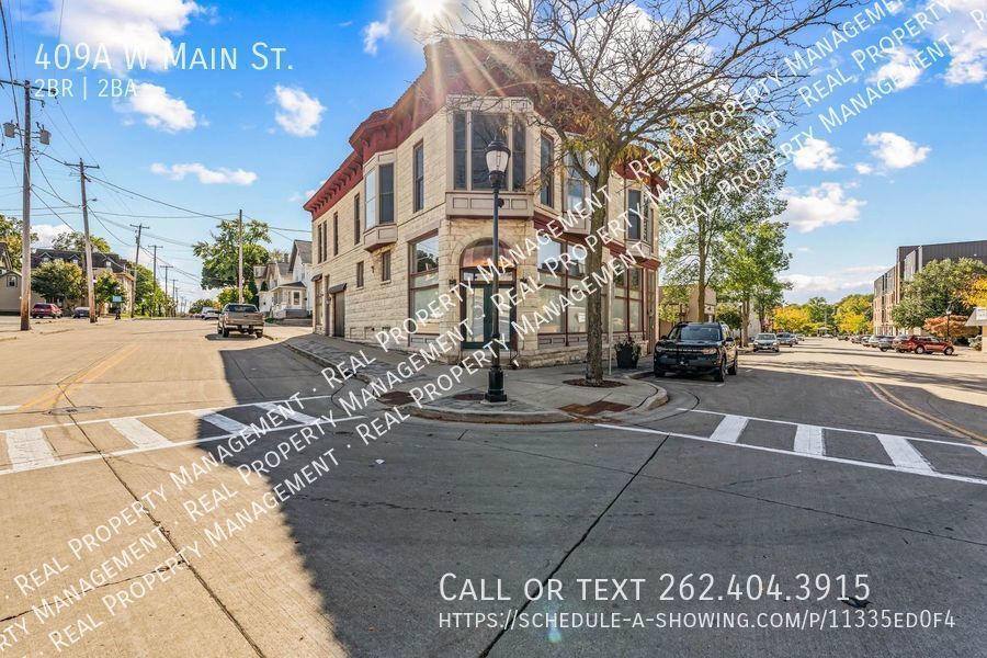 Primary Photo - Spacious Upper Apartment in Downtown Waukesha