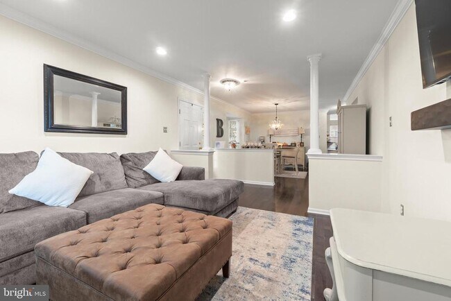 Foto del edificio - 221 Lookout Pl