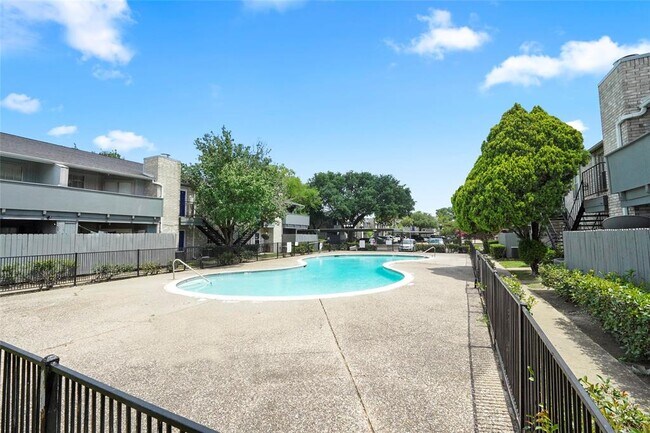 Foto del edificio - 9700 Leawood Blvd
