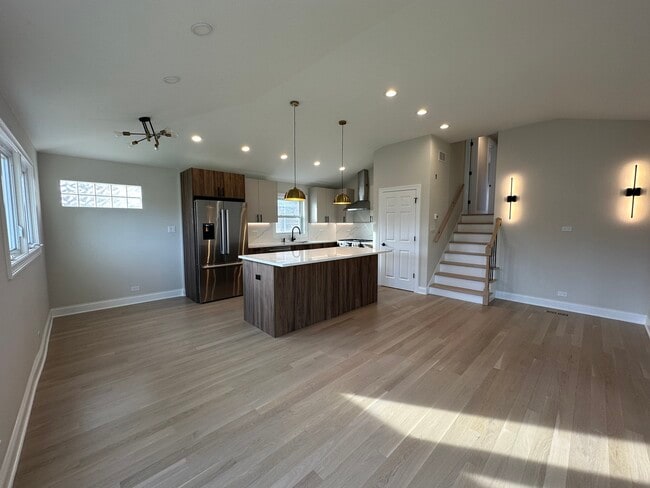 Building Photo - 4528 Deyo Ave
