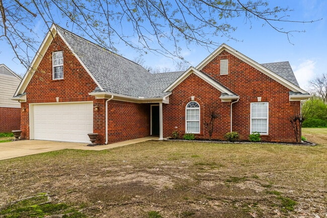 Building Photo - 751 Northwood West Cove