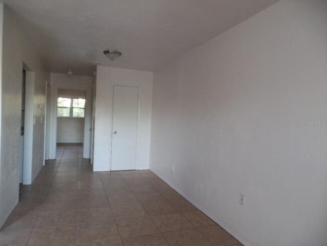 Foto del edificio - 1240 70th St N