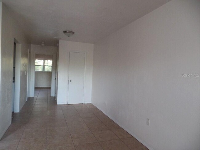 Foto del edificio - 1240 70th St N