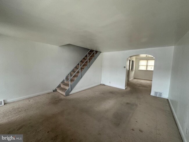 Building Photo - 6723 Leonard St