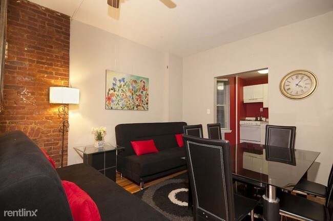 Foto del edificio - 1322 10th St NW