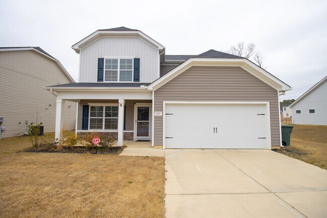 Building Photo - 4 bedroom/2.5 bath house near Ft Jackson, ...