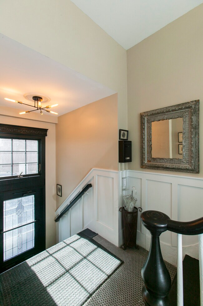 Foyer - 37 Chestnut St