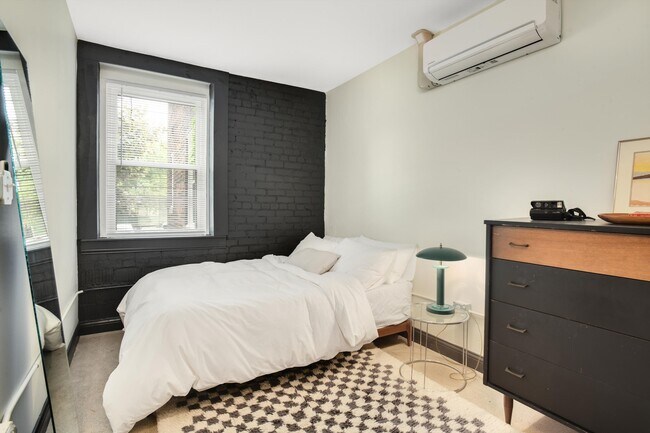 Foto del edificio - Hazelwood Apartments