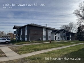 Building Photo - 16650 Brunswick Ave SE