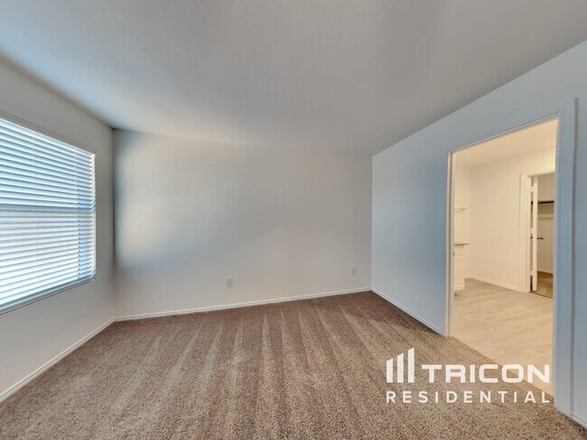 Building Photo - 209 Free Waters Seguin TX