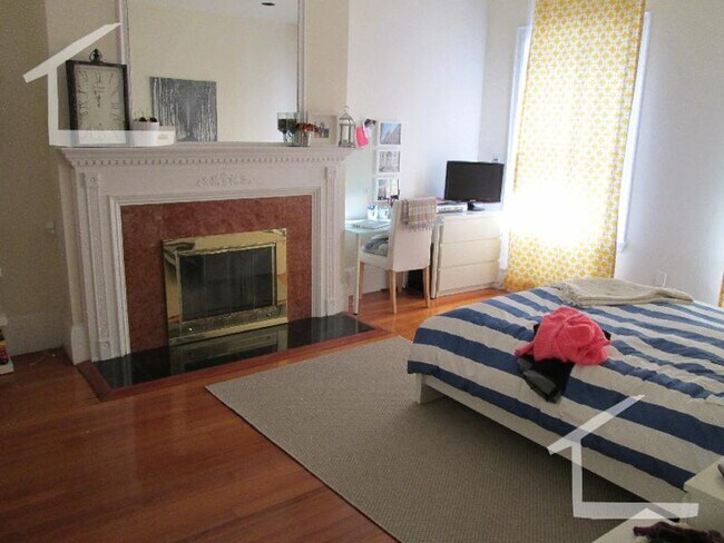 Foto del edificio - 1682 Beacon St