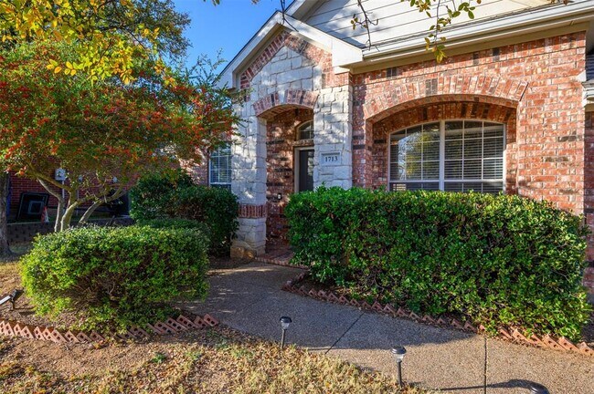Building Photo - 1713 Sunflower Dr