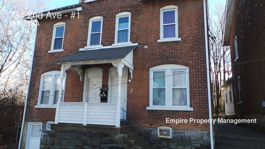 Primary Photo - 734 2nd Ave