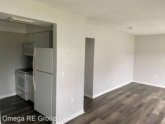 Building Photo - 3116 Crystal Hills Loop S