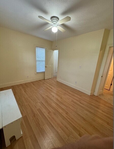 Foto del edificio - 19 Oak St