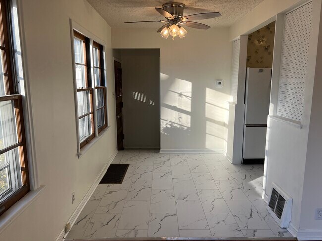 Foto del edificio - 2908 Texas Ave S